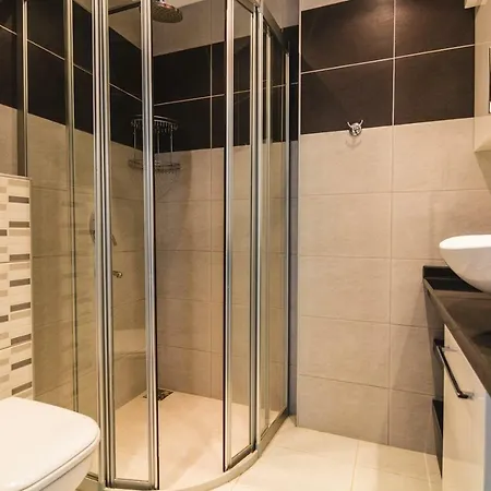 Seven Stars B 1 Apartman *